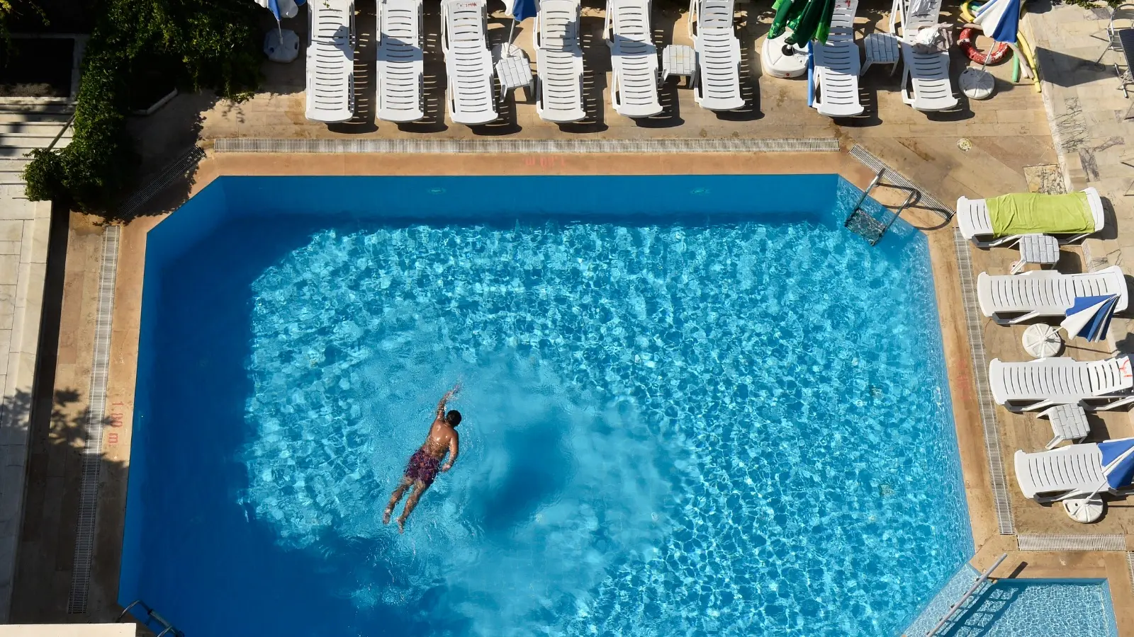 Beach & Pool